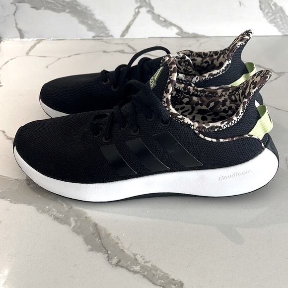 Adidas Cloudfoam shoes - Picture 1 of 5